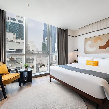 Dash Living On Queen'S Hong Kong Bagian luar foto
